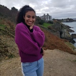 Meet your Posher, Aalexa